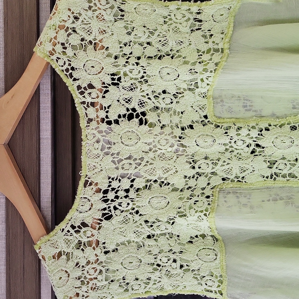 WILL BE GONE SOON) NWOT, "Flower embriodered top) - Picture 6 of 13